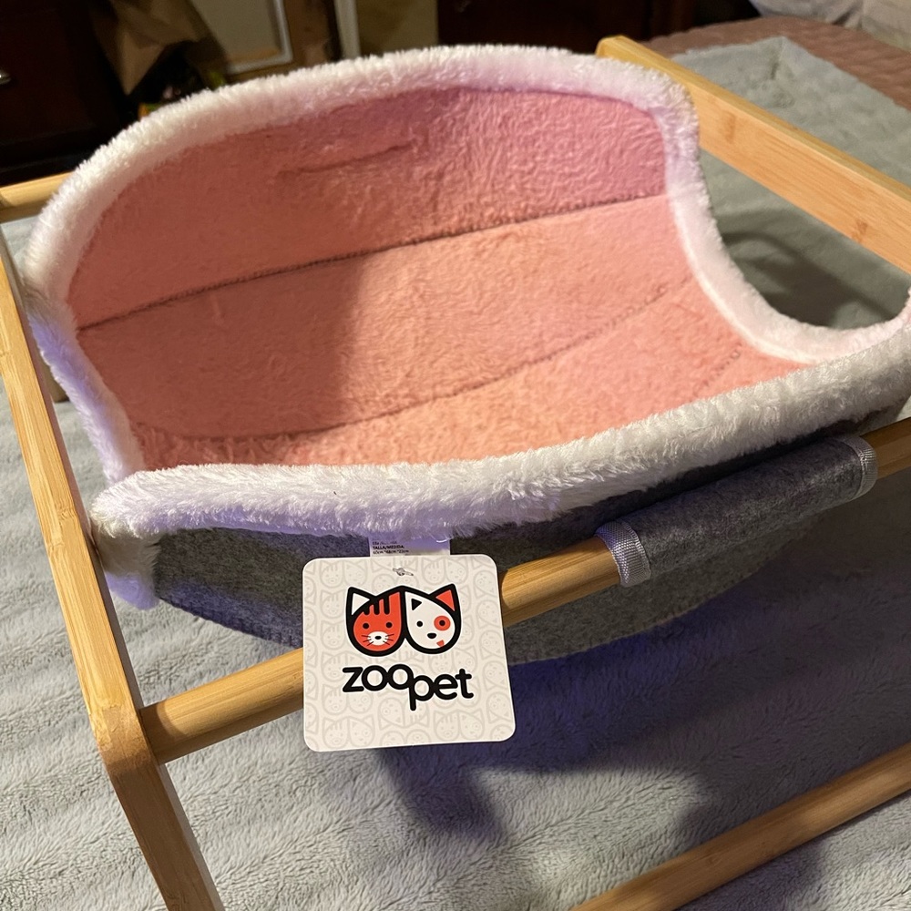 Cat bed. Brand new!